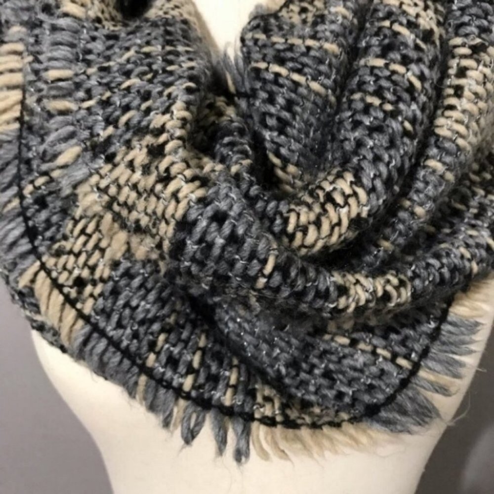 SOLD❌❌❌ Gray | Cream | Black Acrylic Blend Fringe Scarf - Picture 3 of 7